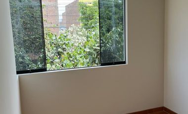 Departamento en  2° Piso – 4 Dorm. Excelente Ubicación frente a parque!!