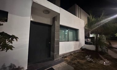 RENTA DE CASA AMUEBLADA EN SIERRA NOGAL ZONA PUNTA DEL ESTE SE PUEDE RENTAR POR MESES
