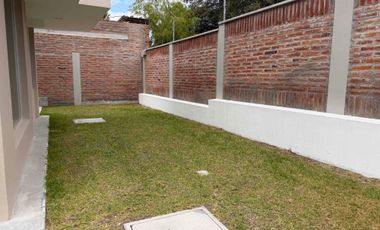 Venta casa  independiente por estrenar  en Urbanización en Puembo