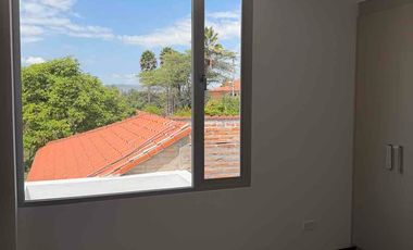 Venta casa  independiente por estrenar  en Urbanización en Puembo