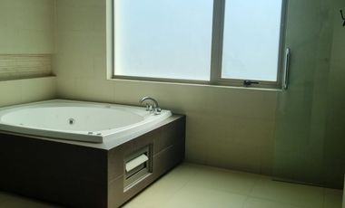 CASA EN VENTA ZONA ESMERALDA PRADO LARGO