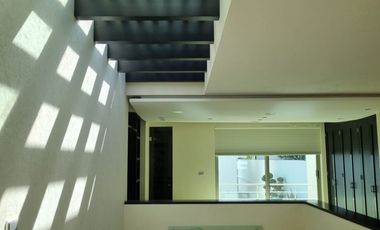 CASA EN VENTA ZONA ESMERALDA PRADO LARGO