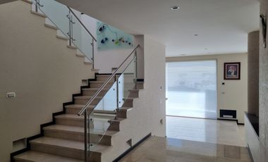 CASA EN VENTA ZONA ESMERALDA PRADO LARGO