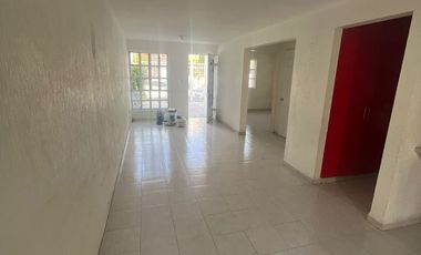 RENTA DE CASA EN EL CONDADO  A 10 MINUTOS DE PLAZA MAYOR