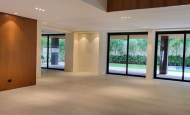 LUXURIOUS BRAND NEW MODERN TROPICAL HOME in AYALA ALABANG VILLAGE