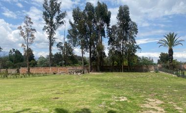 VENDO HERMOSO TERRENO EN URB PRIVADA PUEMBO (SECTOR COLEGIO AMERICANO, HIGHLANDS)