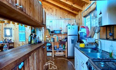 SE VENDE CASA CON GRAN OPORTUNIDAD DE RENTABILIZAR... OFERTA!!