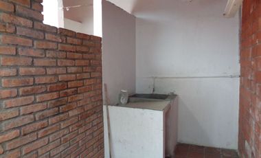 SE ARRIENDA LOCAL PIEDECUESTA CARRERA 7  # 8-00 CENTRO