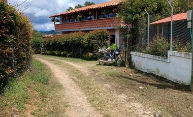 VENDO HERMOSA FINCA A PUERTA CERRADA EN MARINILLA ANTIOQUIA.