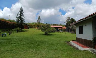 VENDO HERMOSA FINCA A PUERTA CERRADA EN MARINILLA ANTIOQUIA.