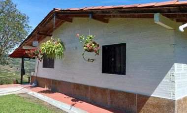 VENDO HERMOSA FINCA A PUERTA CERRADA EN MARINILLA ANTIOQUIA.