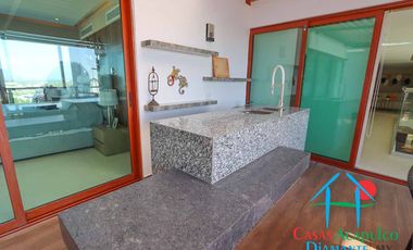 Departamento en venta con roof garden, jacuzzi y extraordinaria vista al mar.