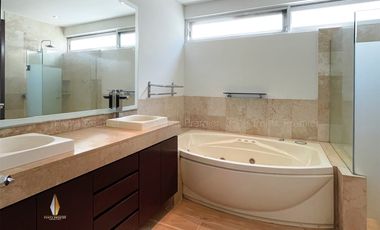 Casa en Renta con Alberca de Lujo en Puerta Plata, Zapopan