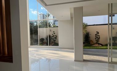 RENTA Residencia de Lujo en Puerta las Lomas Zona Andares Puerta de Hierro