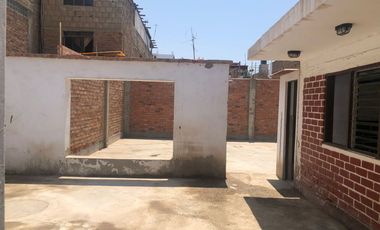 OCASION!! Casa como Terreno en Av. Víctor Larco Herrera-Buenos Aires-Trujillo