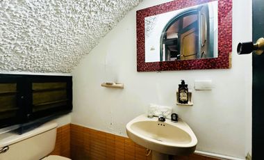 VENDO CASA ESQUINERA EN L CAROLINA -RECODO DEL COUNTRY 138.52