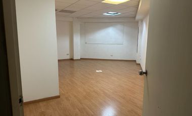 Local Comercial en Renta en Plaza Santa Barbara en Av. José Vasconcelos