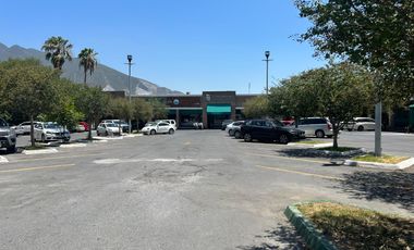 Local Comercial en Renta en Plaza Santa Barbara en Av. José Vasconcelos