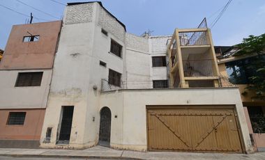 VENDO CASA DE 206 M² 3 PISOS - CHACLACAYO
