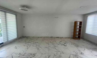 En RENTA Casa Nueva Modelo Recinto Vigilancia Alberca y Amenidades