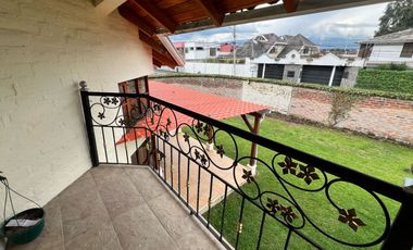 ¡Renta casa independiente con amplio terreno en San Gabriel, Valle de Los Chillos!