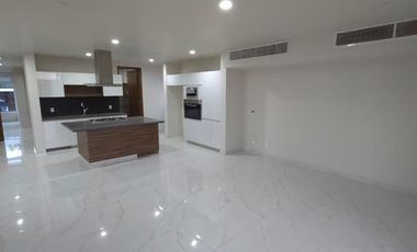 Exclusiva Residencia en Venta en Arauca Bosque Residencial, Zapopan