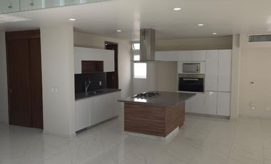 Exclusiva Residencia en Venta en Arauca Bosque Residencial, Zapopan