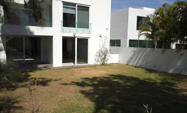 Exclusiva Residencia en Venta en Arauca Bosque Residencial, Zapopan