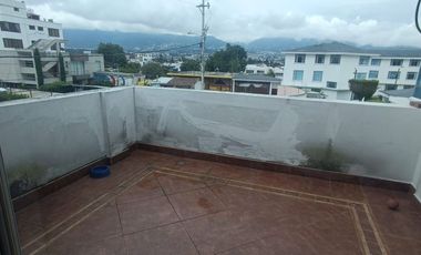VENDO CASA EN TUMBACO - CONJUNTO SOL DEL VALLE