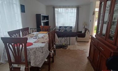VENDO CASA EN TUMBACO - CONJUNTO SOL DEL VALLE