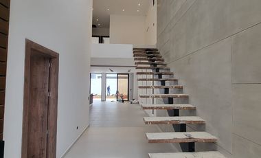 En venta lujosa y moderna casa en proyecto en Isla Celeste etapa Babor, Samborondon