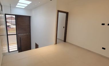 En venta lujosa y moderna casa en proyecto en Isla Celeste etapa Babor, Samborondon