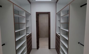 En venta lujosa y moderna casa en proyecto en Isla Celeste etapa Babor, Samborondon