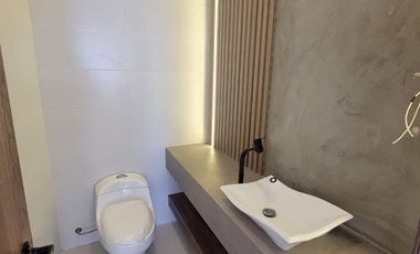 En venta lujosa y moderna casa en proyecto en Isla Celeste etapa Babor, Samborondon