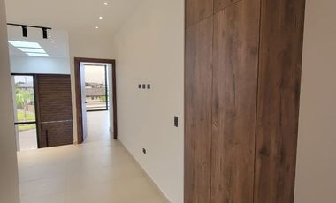 En venta lujosa y moderna casa en proyecto en Isla Celeste etapa Babor, Samborondon