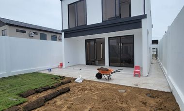 En venta lujosa y moderna casa en proyecto en Isla Celeste etapa Babor, Samborondon