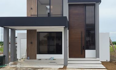 En venta lujosa y moderna casa en proyecto en Isla Celeste etapa Babor, Samborondon