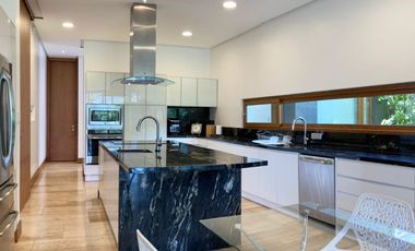 VENDO HERMOSA CASA EN URB PRIVADA CUMBAYA (Sector La Viña)