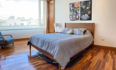 VENDO HERMOSA CASA EN URB PRIVADA CUMBAYA (Sector La Viña)