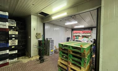 EN VENTA TRES BODEGAS EN LA VEGA CENTRAL DE SANTIAGO DE CHILE