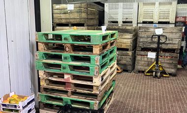 EN VENTA TRES BODEGAS EN LA VEGA CENTRAL DE SANTIAGO DE CHILE