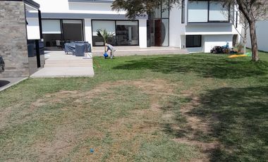 LA PLANICIE PRIMERA ETAPA 1500MT CASA 2 PLANTAS 4 DORMITORIOS