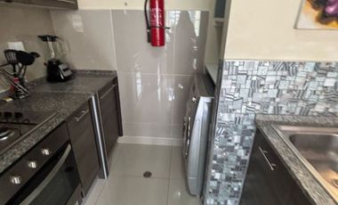 Arriendo suite amoblada en 6 de Diciembre y Portugal