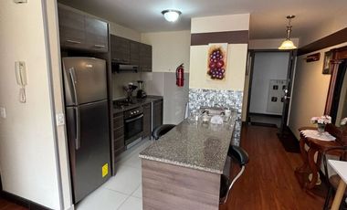 Arriendo suite amoblada en 6 de Diciembre y Portugal