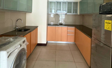 BIG 1 Bedroom Condo FOR SALE in Three Central Salcedo Village Makati