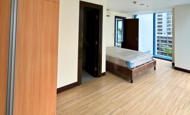 BIG 1 Bedroom Condo FOR SALE in Three Central Salcedo Village Makati