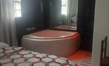 SE VENDE HOSTAL EN FUNCIONAMIENTO