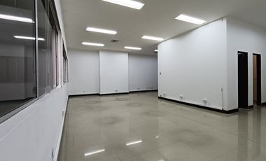 Magnífica oficina en Centro Empresarial en sector empresarial
