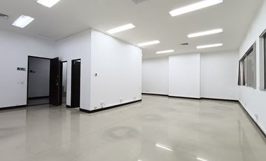 Magnífica oficina en Centro Empresarial en sector empresarial