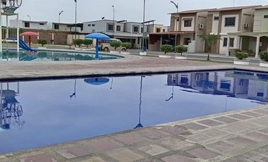 Se alquila casa esquinera en Babahoyo